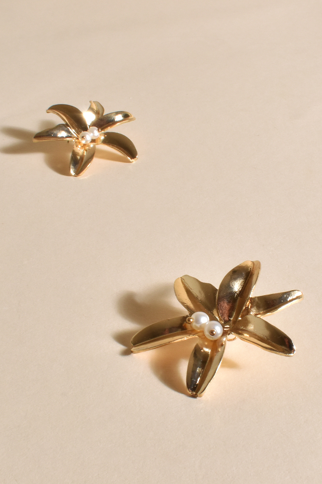 NEW - Pearl Flower Earrings | Gold